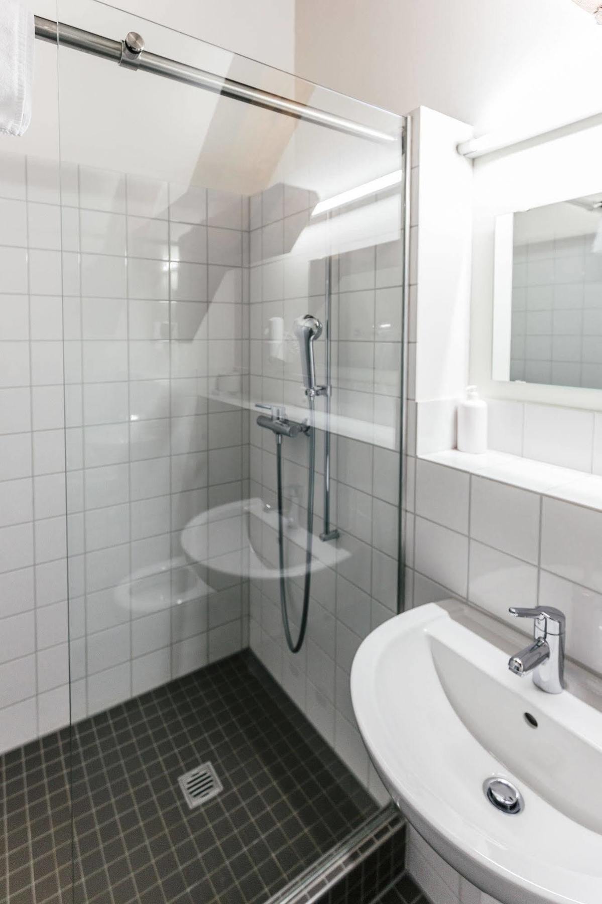 Depot 195 - Hostel Winterthur Bagian luar foto